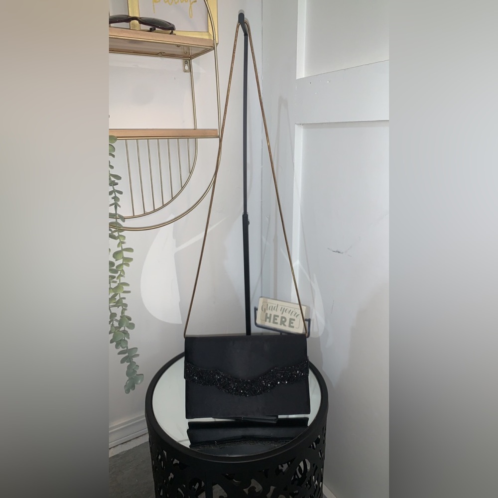 EUC Special Occasions By Saugus Shoe Crossbody
